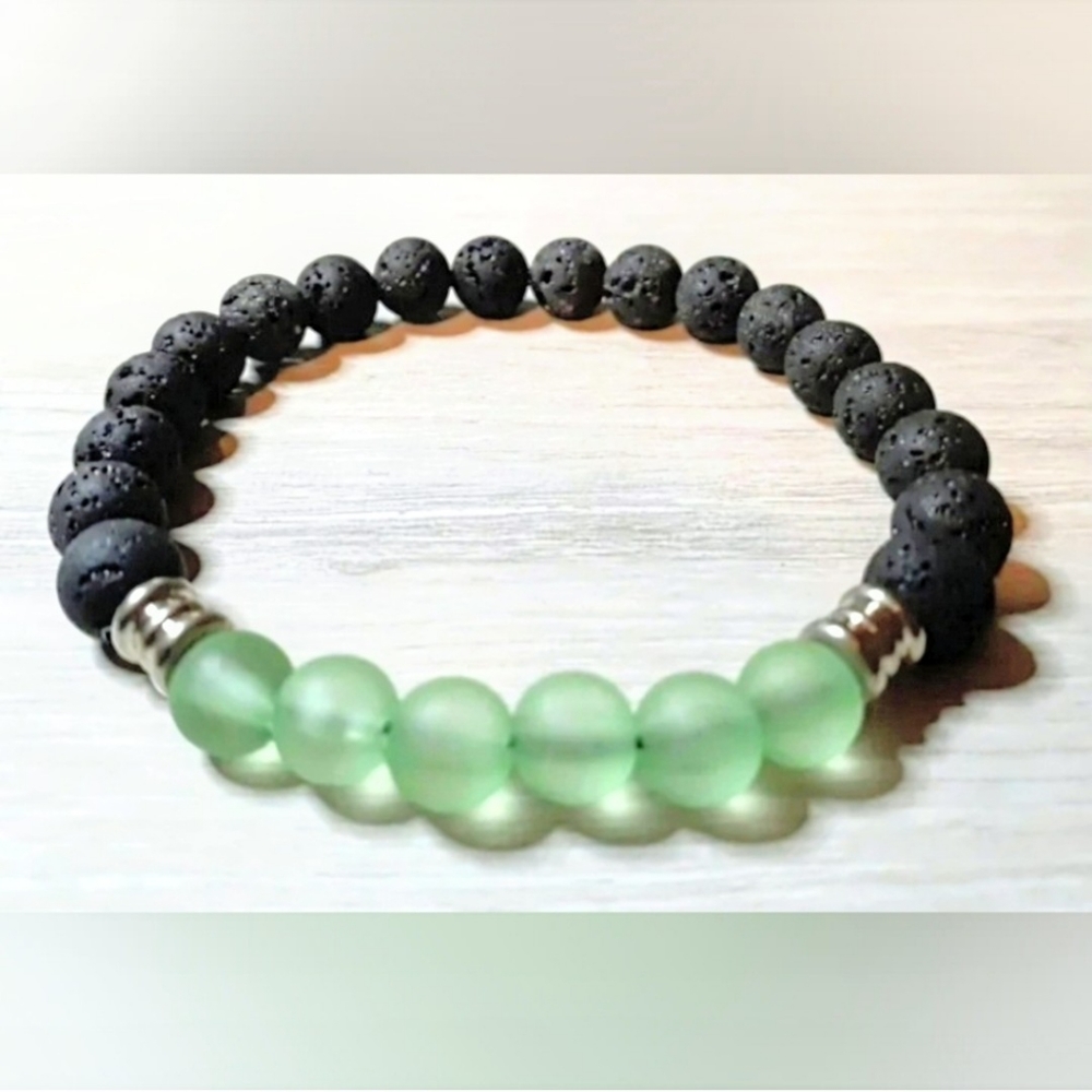 HANDMADE frosted mint green & black lava rock beaded unisex stretch bracelet